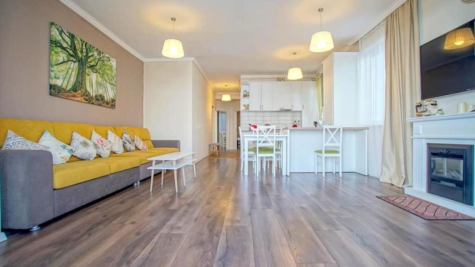 Central Maximus Apartment Brasov Exterior photo